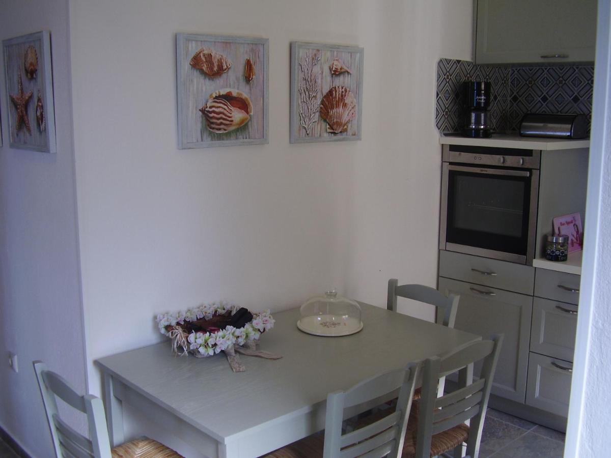 Sunset Suites Lefokastro Oda fotoğraf